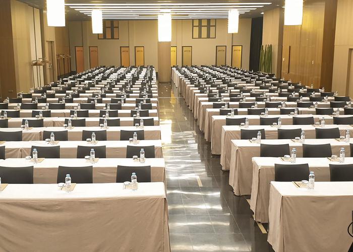 Tierra + Aire + Agua Vincci Zaragoza Zentro 4* Tierra + Aire + Agua Vincci Zaragoza Zentro 4*