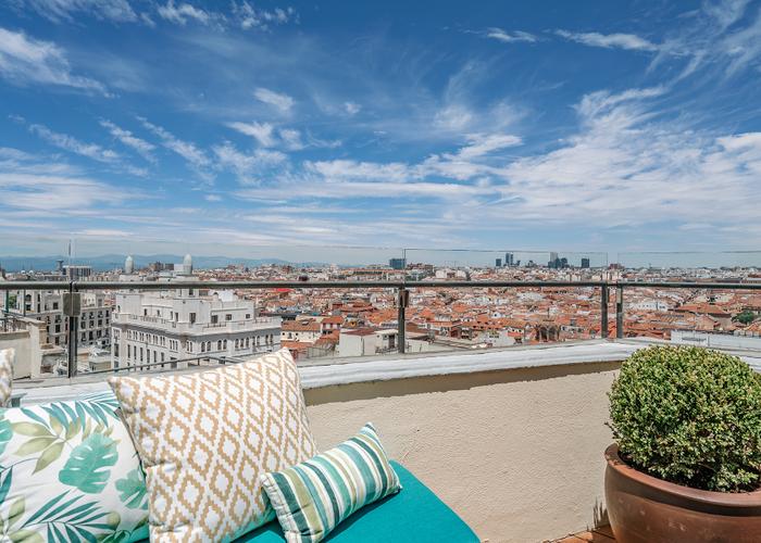 ROOFTOP PANORAMA Vincci Capitol 4* Madrid ROOFTOP PANORAMA Vincci Capitol 4* Madrid