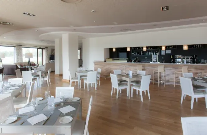 Bar / Coffeeshop Vincci Valdecañas Golf 4* Cáceres Bar / Coffeeshop Vincci Valdecañas Golf 4* Cáceres