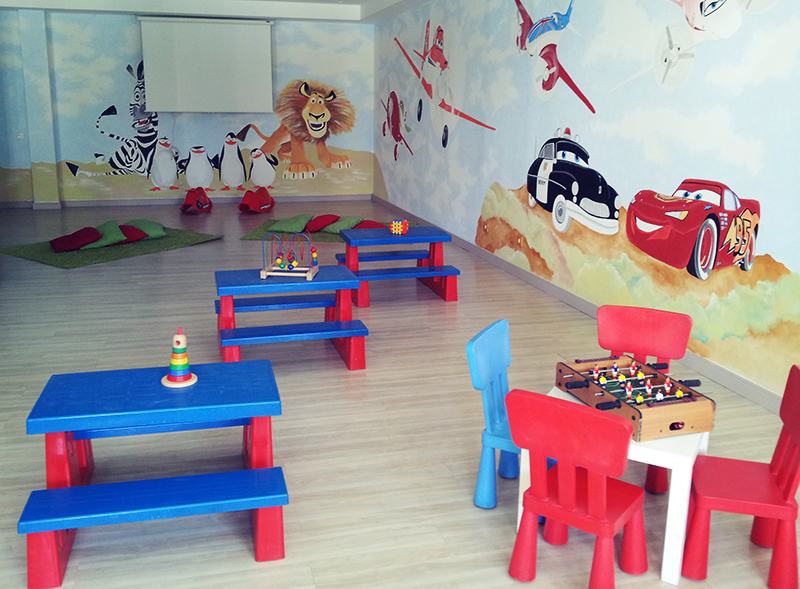 Ludoteca de hotel Vincci Costa Golf 4* Cádiz