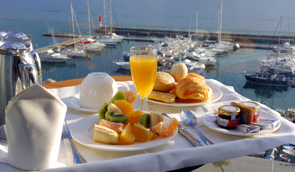 Vistas desde una habitación del hotel Vincci Puertochico 4* Santander. Vistas desde una habitación del hotel Vincci Puertochico 4* Santander.