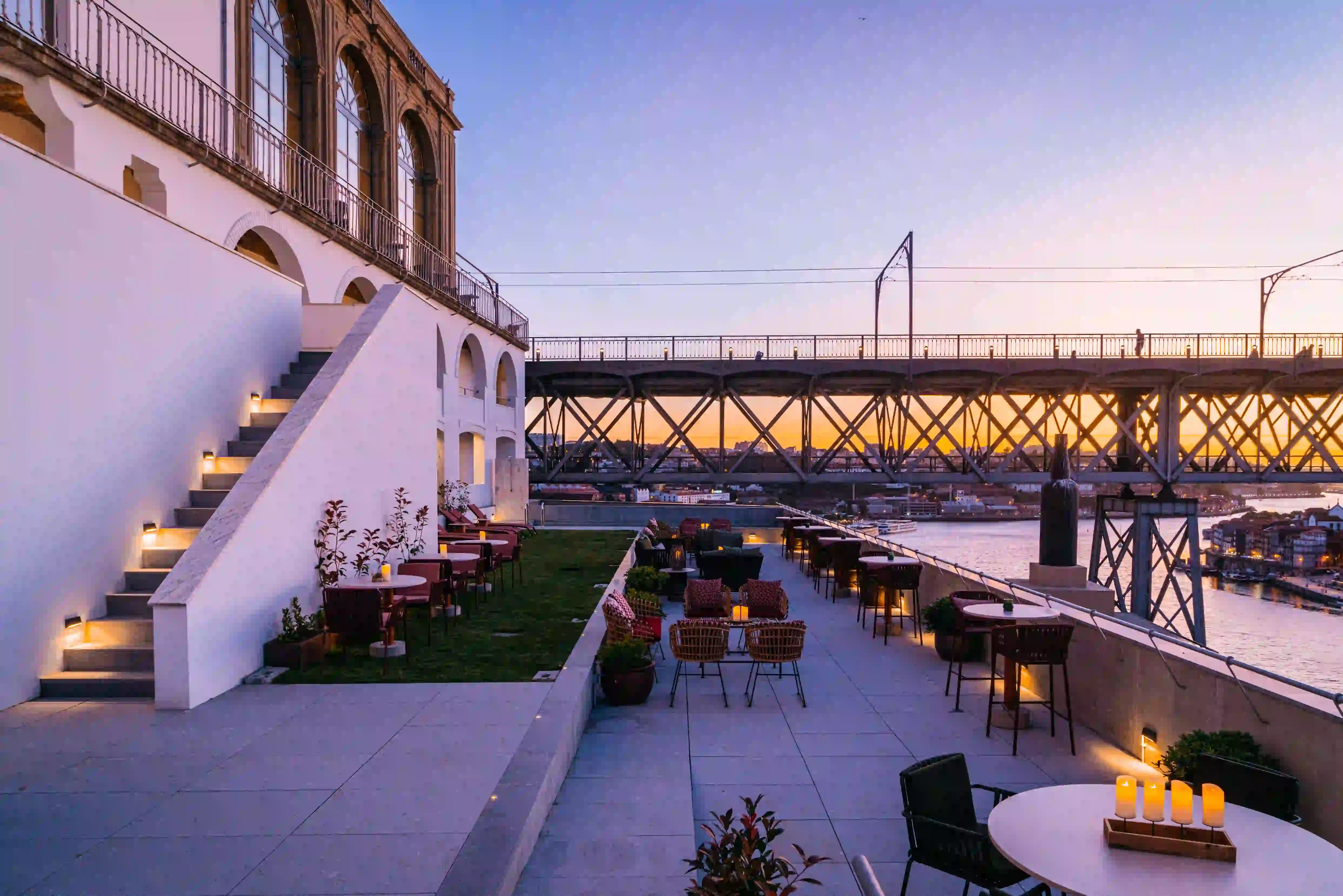 6 Ponte Sky Bar terrace at the Vincci Ponte de Ferro 4* Hotel