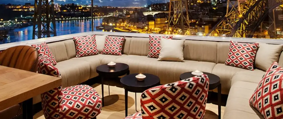 Terraza del hotel Vincci Ponte de Ferro