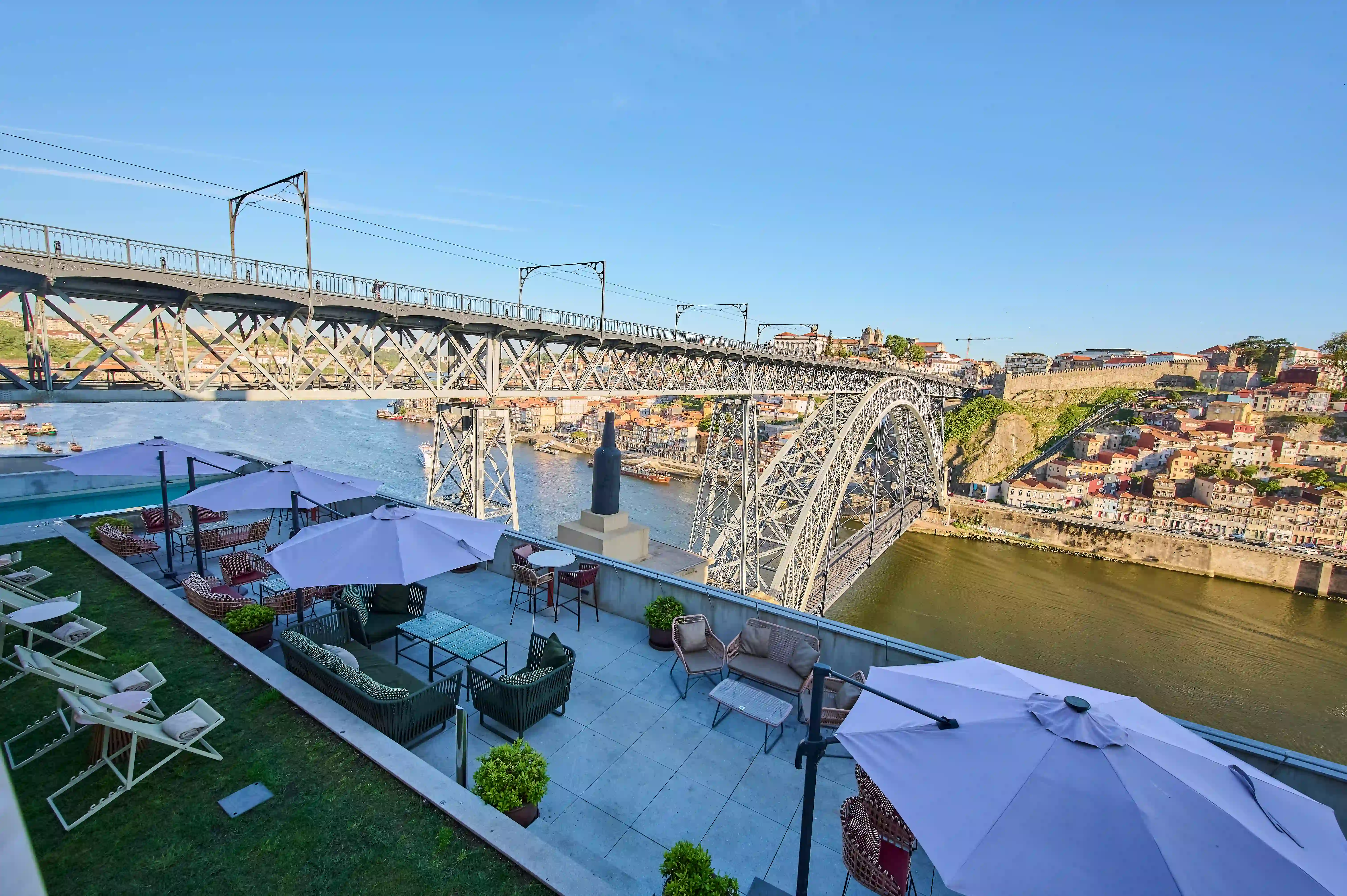 Terrace 6 Ponte Sky at Vincci Ponte de Ferro 4*