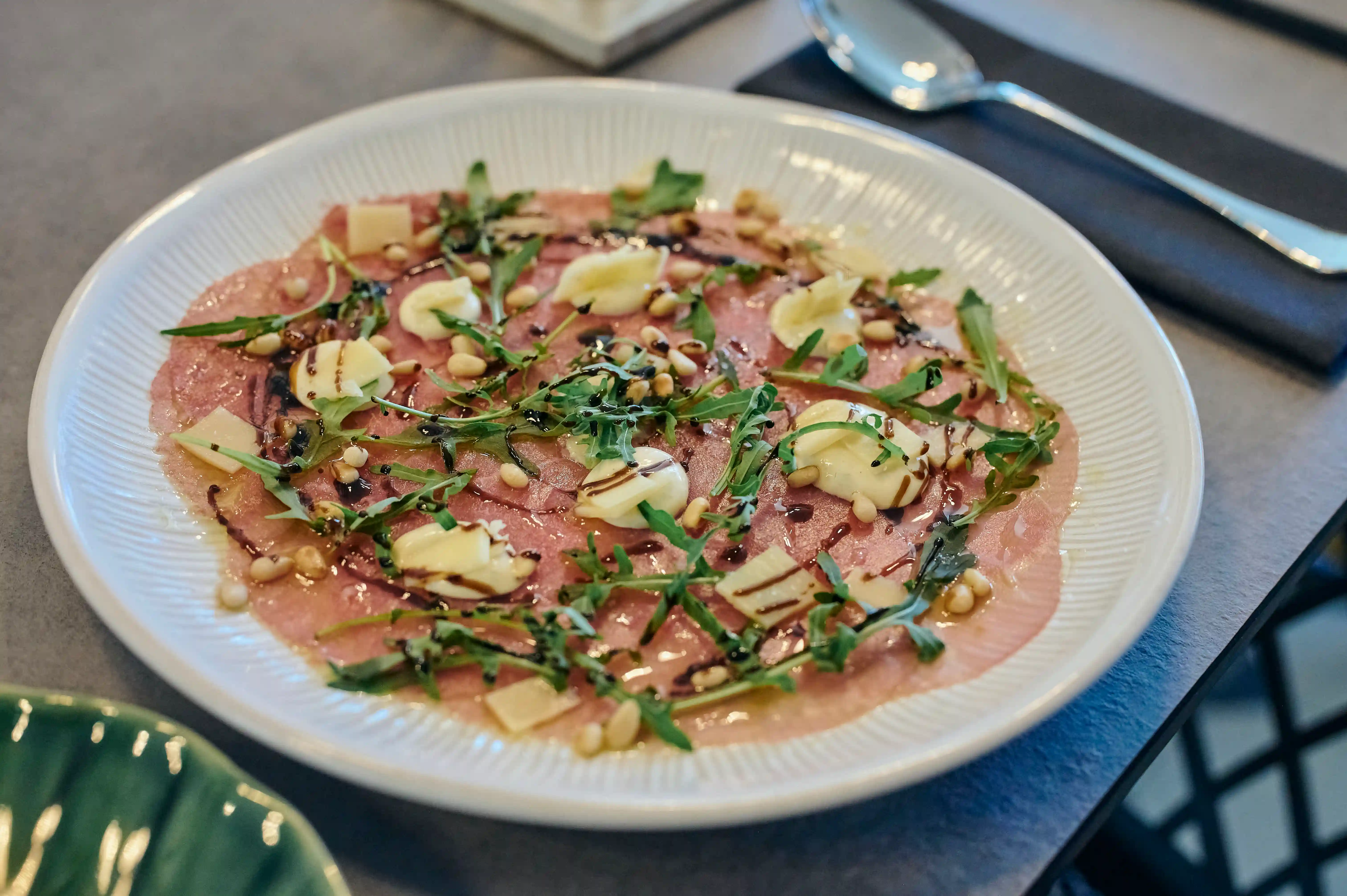 Carpaccio de Ternera y Parmesano