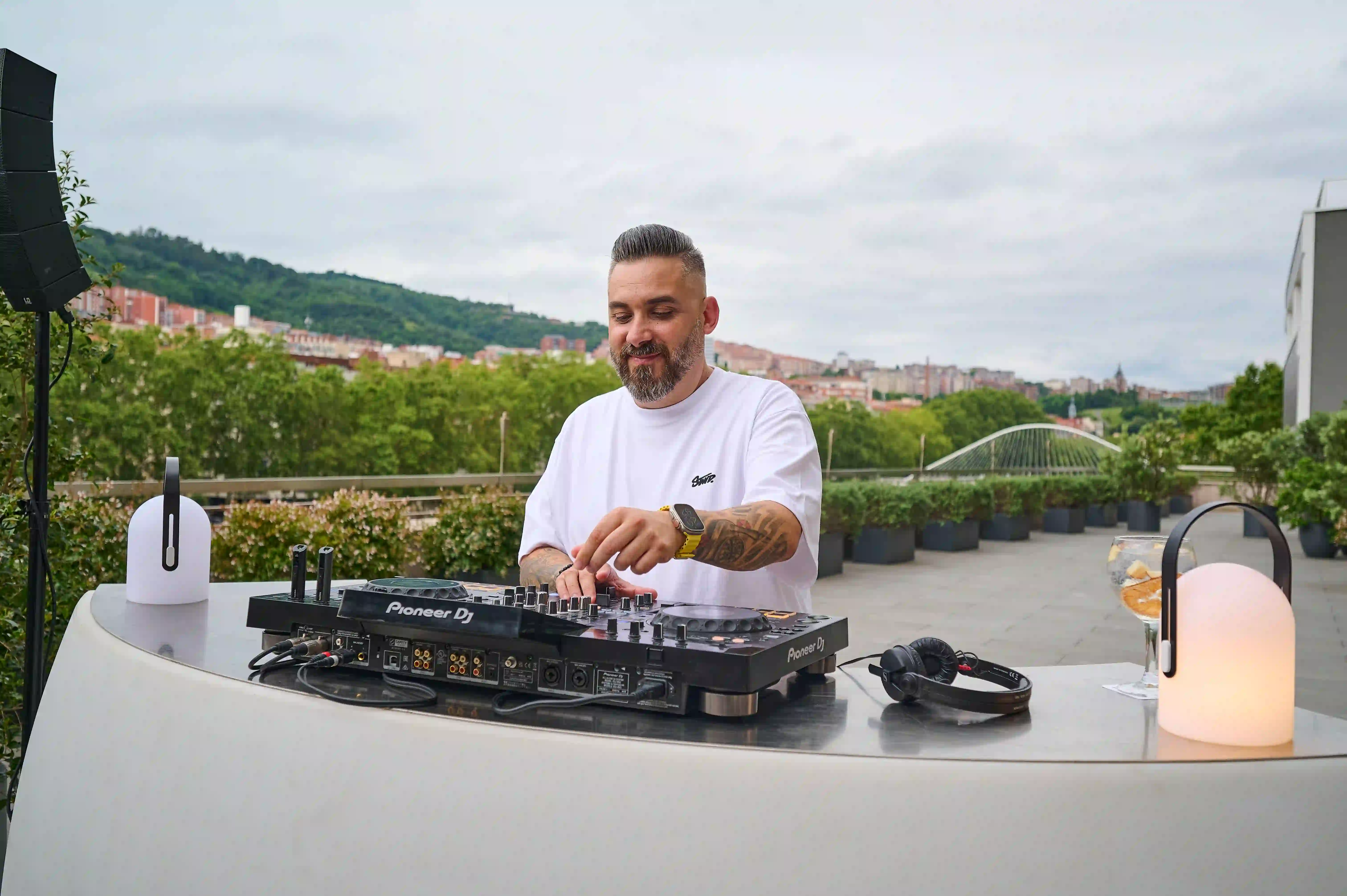 Animación en Terraza Vincci Consulado Bilbao 4*