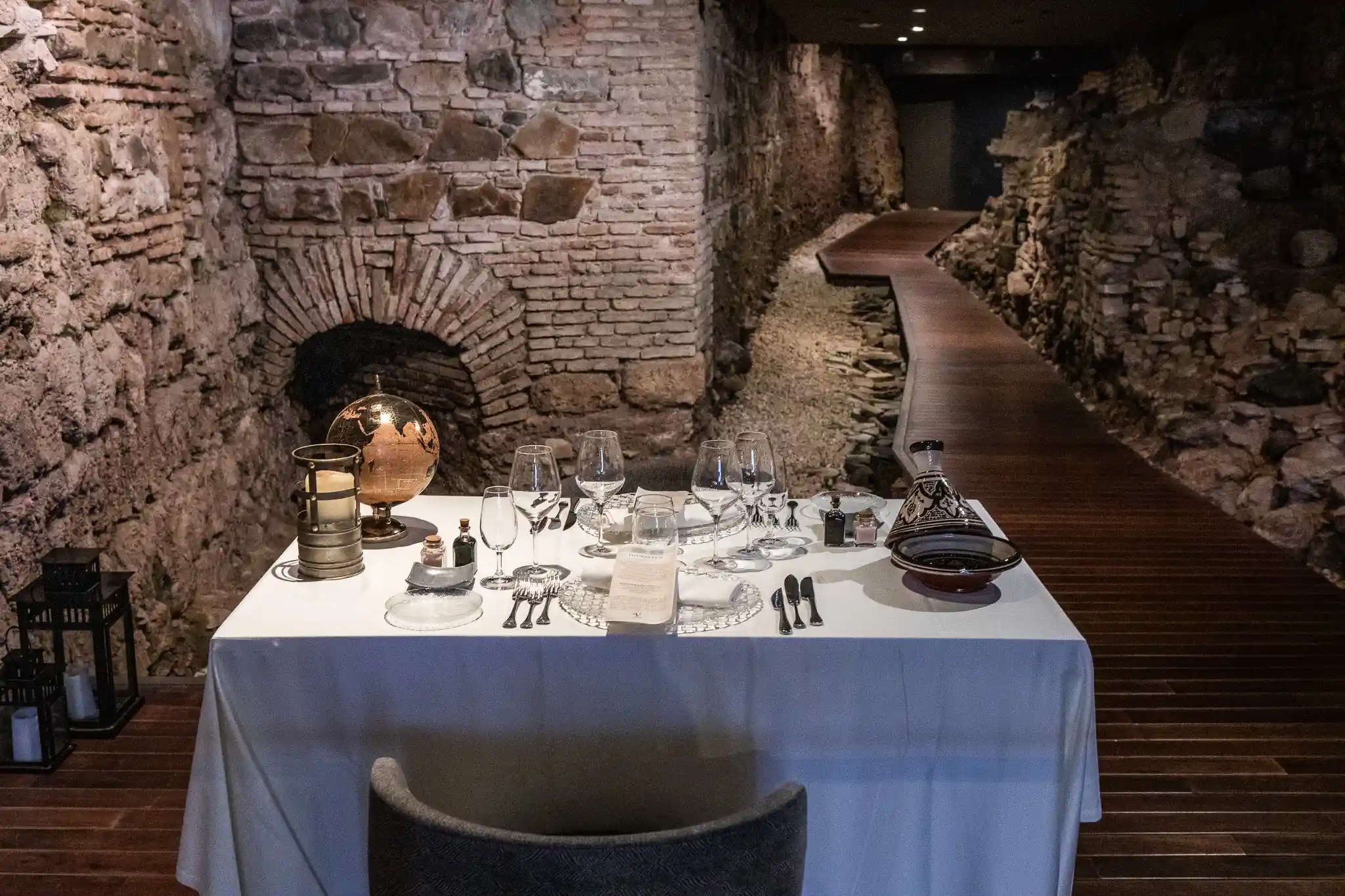 Entremuros Restaurant at the Vincci Selección Posada del Patio 5* Hotel