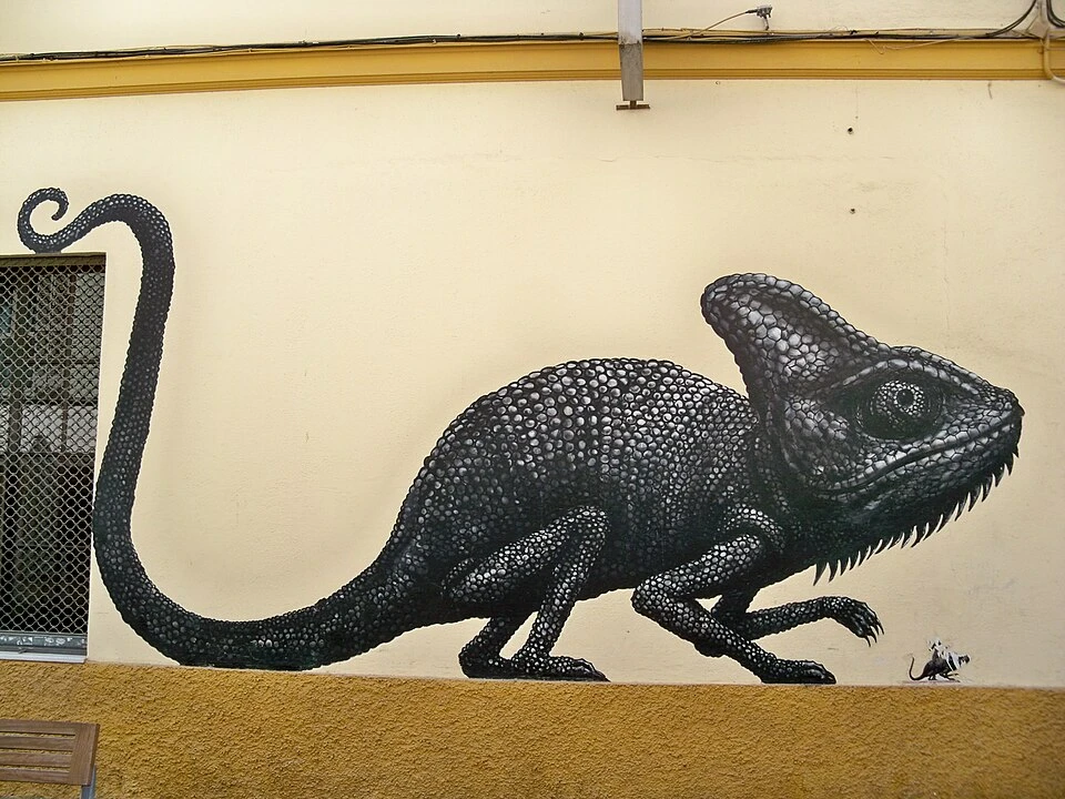 Soho - Barrio de las Artes - Chameleon by ROA (Málaga)