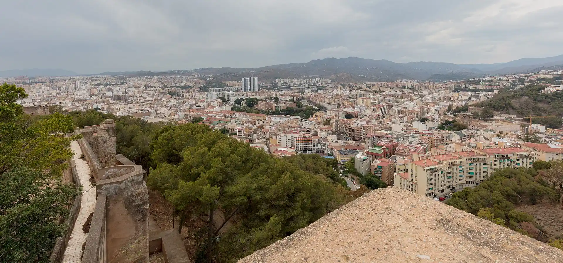 Vistas de Málaga desde el Castillo de Gibralfaro (Málaga)