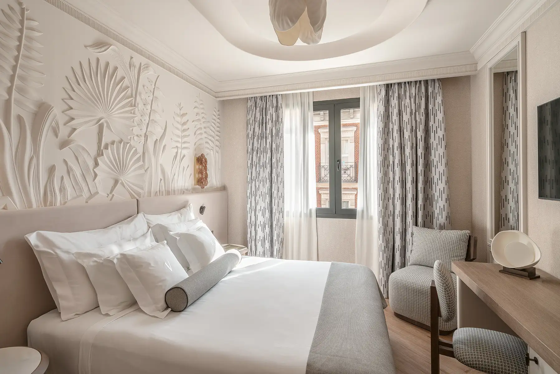 Deluxe Room at Vincci Centrum Hotel