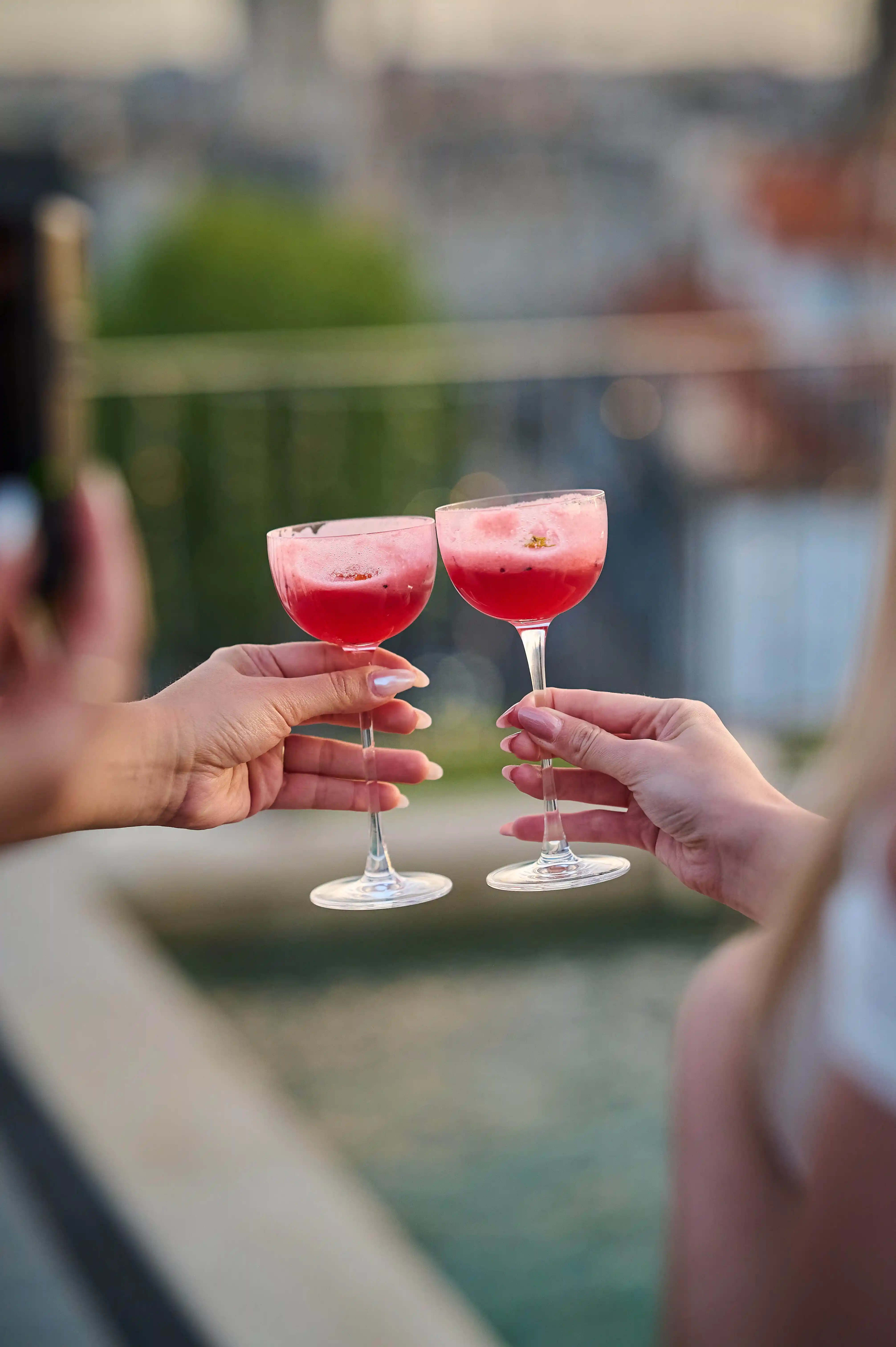 Dos cócteles en Terraço do Jardim