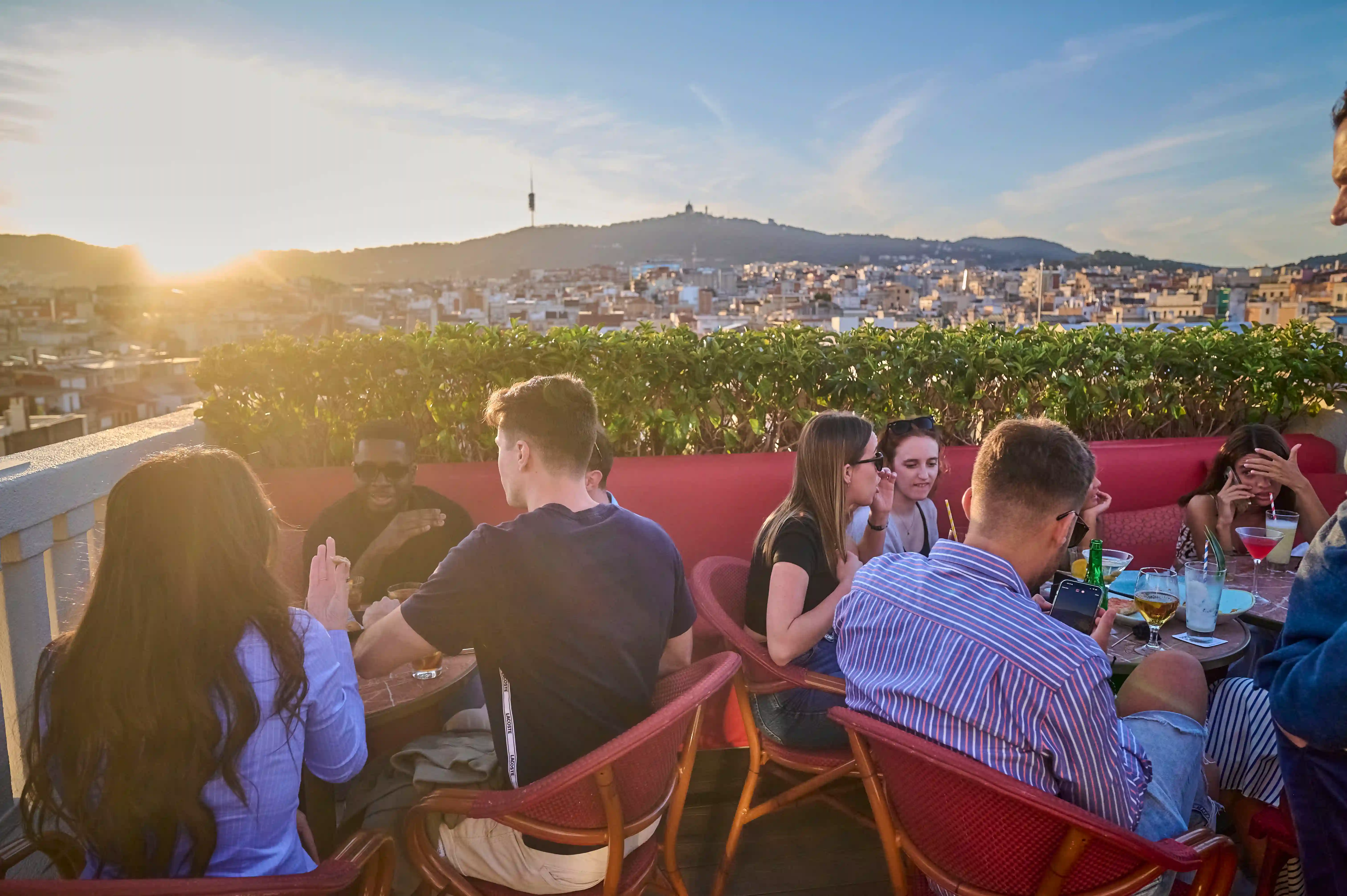 Atardeceres Vitamina By Vincci Hoteles y Goodbye, Rita