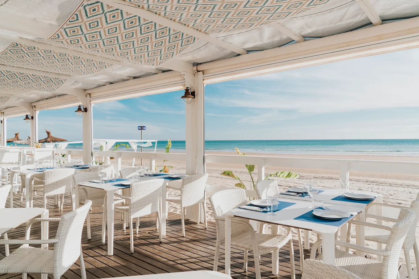 Vista de la playa desde el Chiringuito Vincci Costa Golf