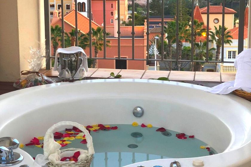 Bañera hidromasaje en Vincci Selección La Plantación