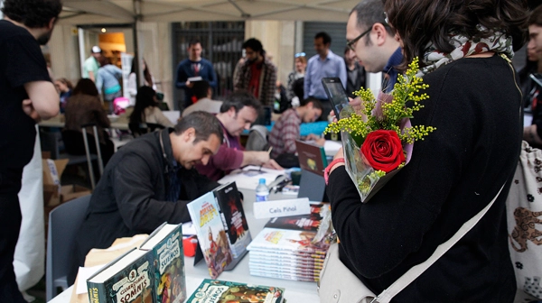 Celebración de Sant Jordi en las calles de Barcelona - foto tomada de barcelona.cat