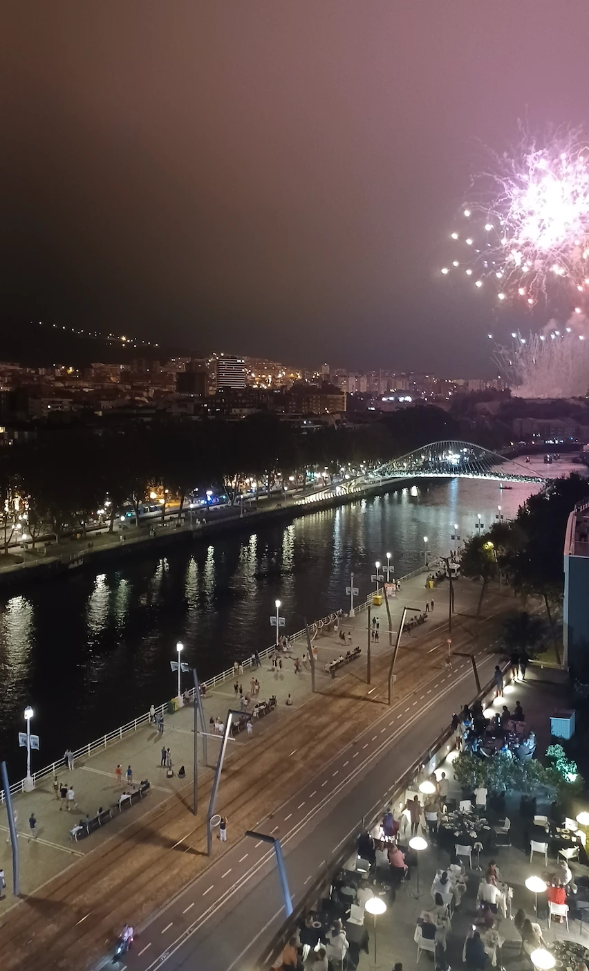 Fuegos artificiales vistos desde Vincci Consulado 4*