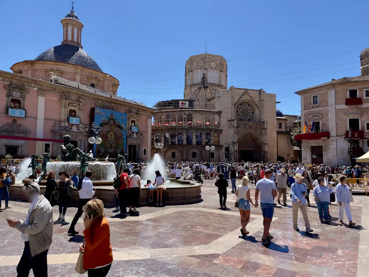 Plaza de la Virgen - Valencia