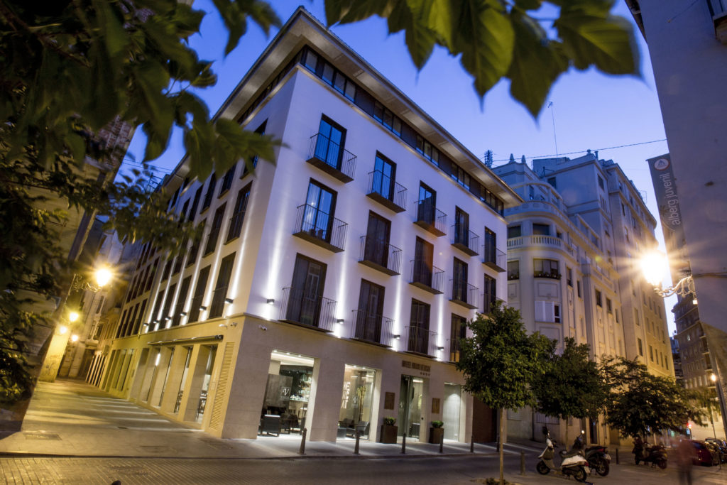 Fachada del hotel Vincci Mercat 4*