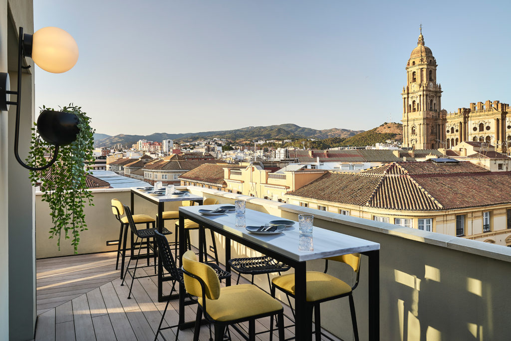 Terraza de 'El taller de Larios 10' del hotel Vincci Larios Diez 4*