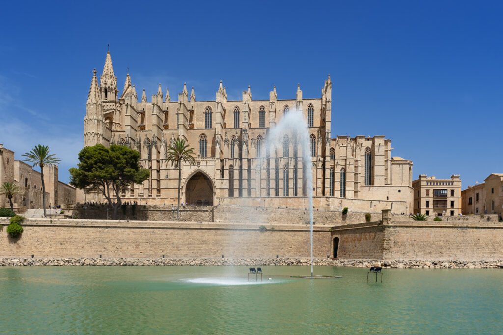 catedrales de españa. catedral de palma de mallorca