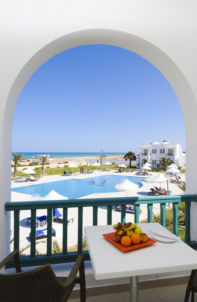 vistas desde una habitacion del hotel vincci hrlios beach djerba