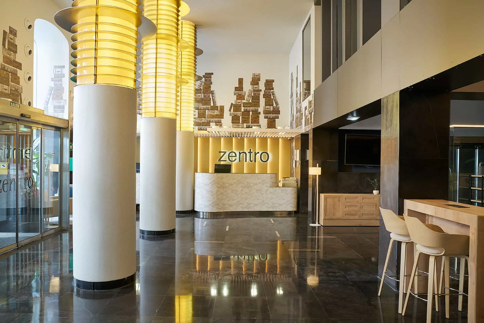 Recepción del Hotel Vincci Zaragoza Zentro 4*